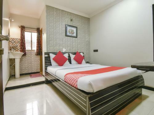 Oyo 76488 Hotel Impex Residency