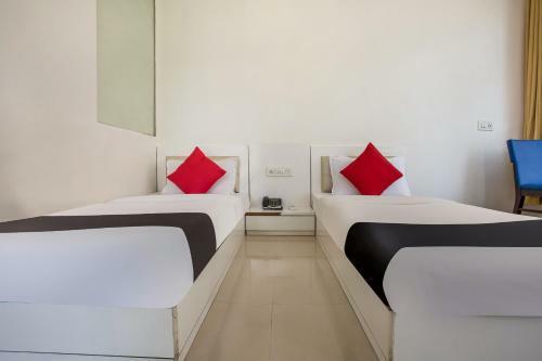 Capital O 35557 Hotel Aura