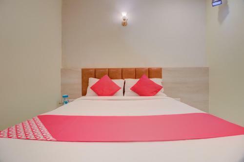 Hotel Oyo 42939 Royal Orbit