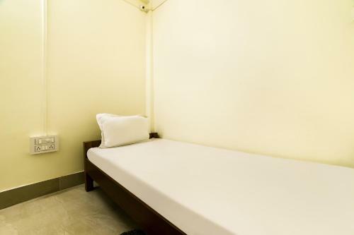 Oyo 49736 Hotel Executive