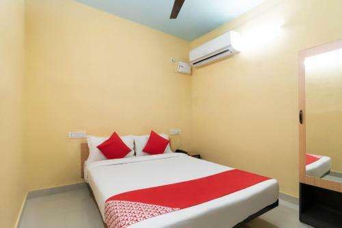 Hotel Oyo Flagship 77393 Silver Cloud Inn