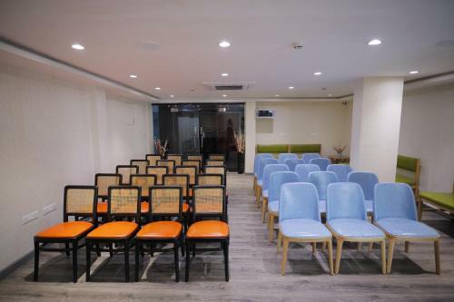 The Avenue Hotel Ballygunge
