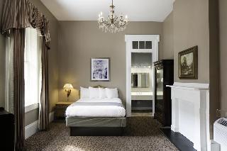 Maison St. Charles Hotel And Suites