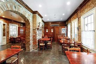 Maison St. Charles Hotel And Suites
