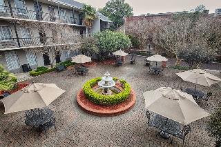 Maison St. Charles Hotel And Suites