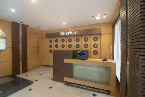 Oyo 78582 Silverkey Hotel Mayfair Tower