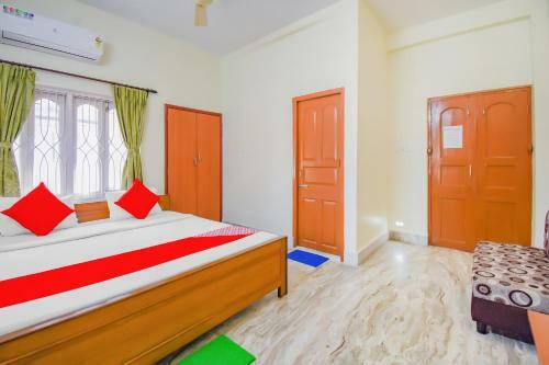 Hotel Oyo 77707 Pink Palace