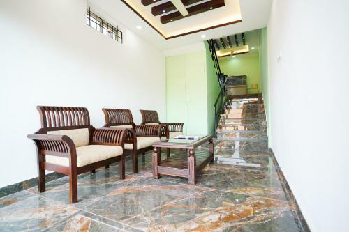 Hotel Oyo 26253 Malabar Plaza Residency