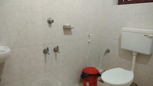 Hotel Madaparambil Tourist Home