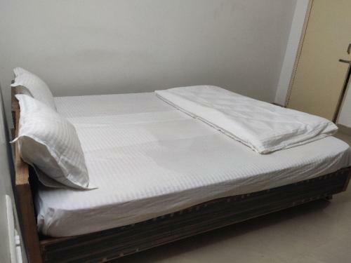 Oyo 79693 Hotel Aig Inn