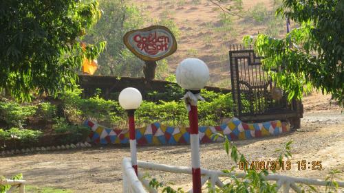 Hotel Golden Resort And Farm