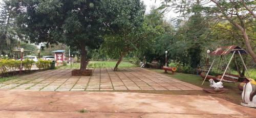 Hotel Golden Resort And Farm