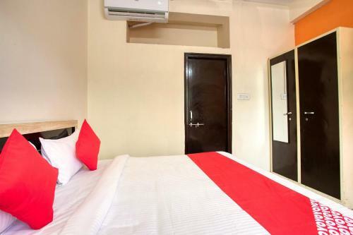 Oyo 41154 Hotel 24 Pm