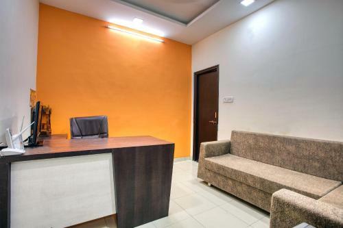 Oyo 41154 Hotel 24 Pm