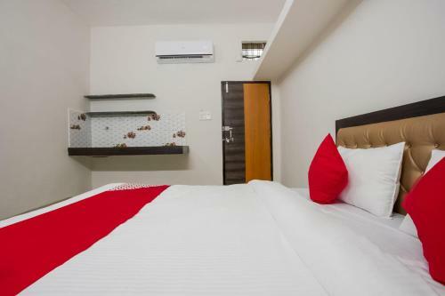 Hotel Oyo 36501 Royal Palace