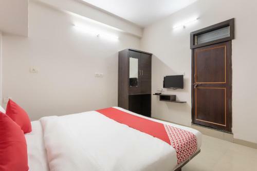 Hotel Oyo 36501 Royal Palace