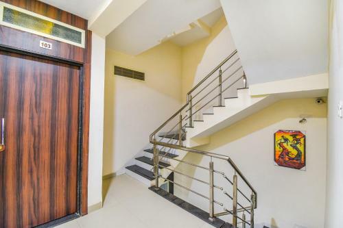 Hotel Fabexpress Hello Homz Bengali Square