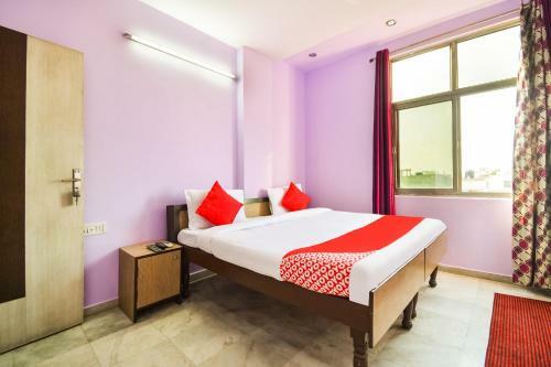 Oyo 62492 Hotel Royal Residency