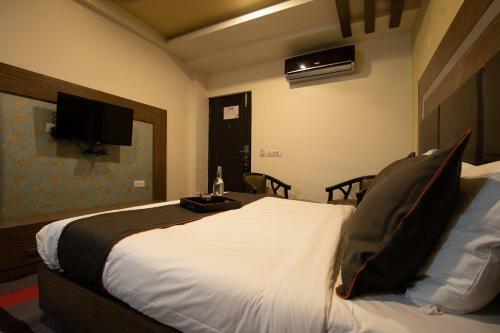 Collection O 80409 Hotel Shikha