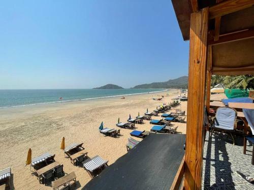 Hotel Royal Castle Beach Resort
