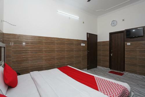 Hostal Oyo 24893 Palak Lodge