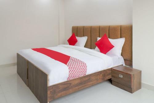 Hotel Oyo 75809 Sharma Residency