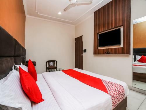 Oyo 26589 Hotel Royal Town