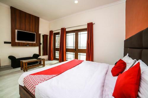 Oyo 26589 Hotel Royal Town