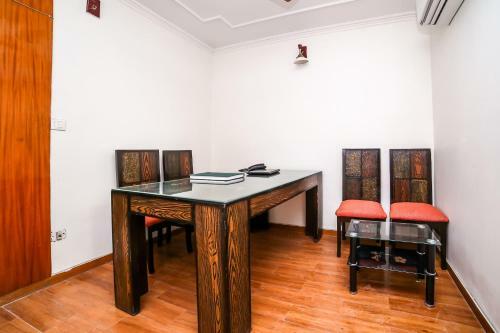 Oyo 26589 Hotel Royal Town