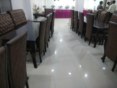 Mega Hotels