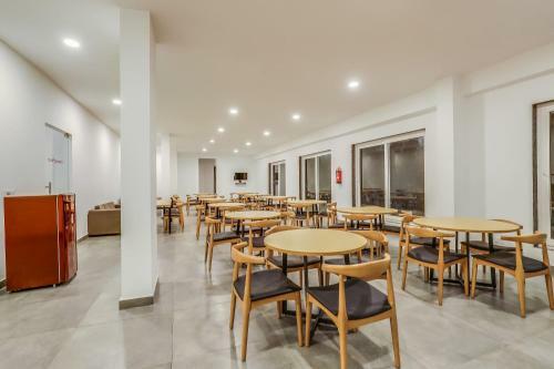 Oyo Townhouse 331 Vat Hotels