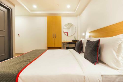 Oyo Townhouse 331 Vat Hotels