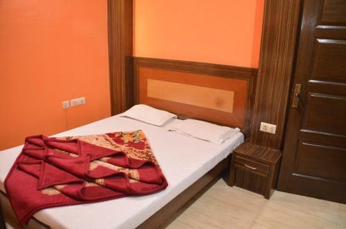 Hotel S B Guest House