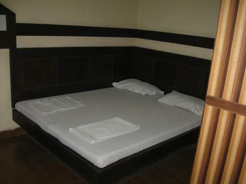 Hotel S B Guest House