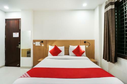 Oyo 70849 Hotel Sarvasa Residency