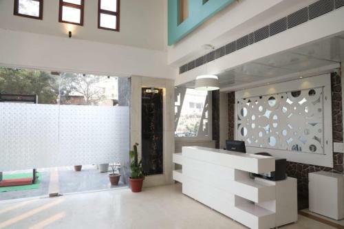 Hotel Zen Suites - A Unit Of Crown Imperial ,delhi