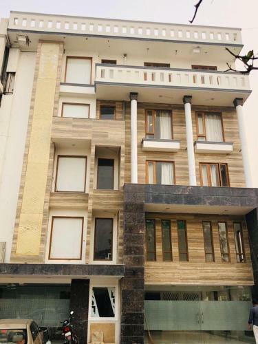 Hotel Zen Suites - A Unit Of Crown Imperial ,delhi