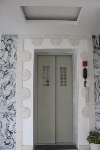 Hotel Zen Suites - A Unit Of Crown Imperial ,delhi