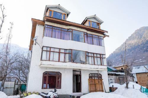 Hotel Spot On 67550 Pahalgam Hill