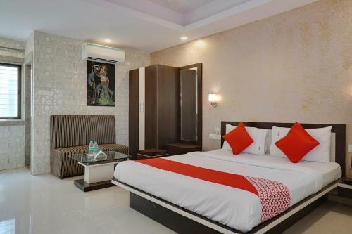 Hotel Oyo 13902 Orient Bay Inn