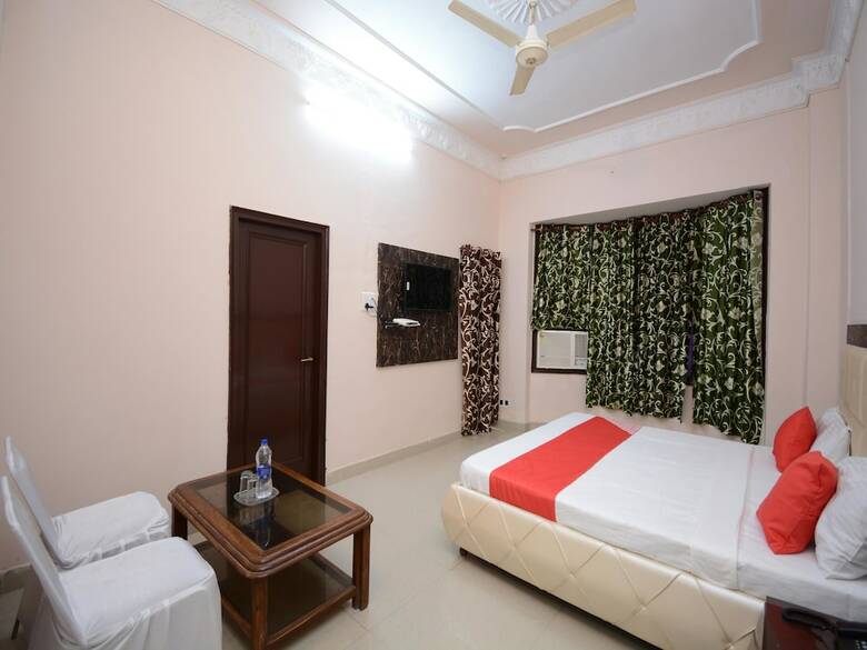 Oyo 30358 Hotel Asia Palace