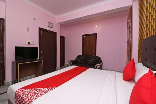 Oyo 33471 Hotel Magadh Empire