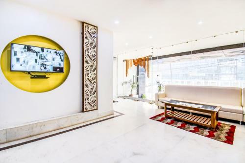 Fabhotel Grand Sheela
