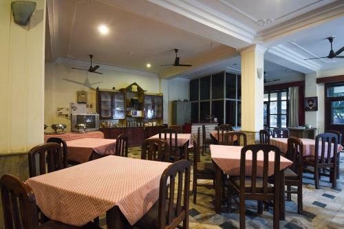 Hotel Spot On 64174 Tej Residency
