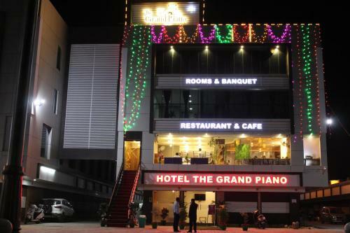Hotel The Grand Piano