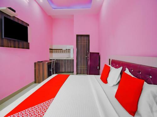 Oyo 77497hotel White House