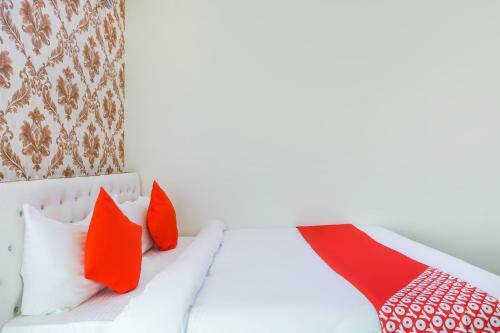 Hotel Oyo 46725 Nitya Executive