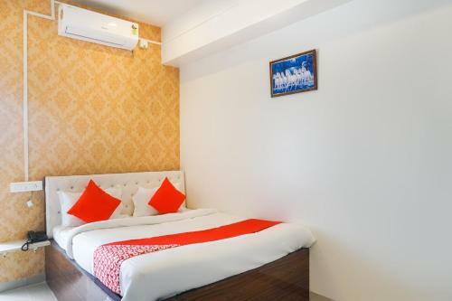 Hotel Oyo 46725 Nitya Executive