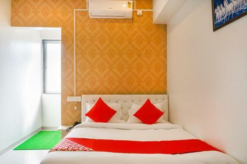 Hotel Oyo 46725 Nitya Executive