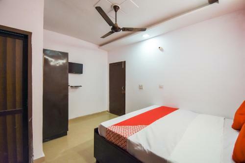 Oyo 49541 Hotel Waris Residency
